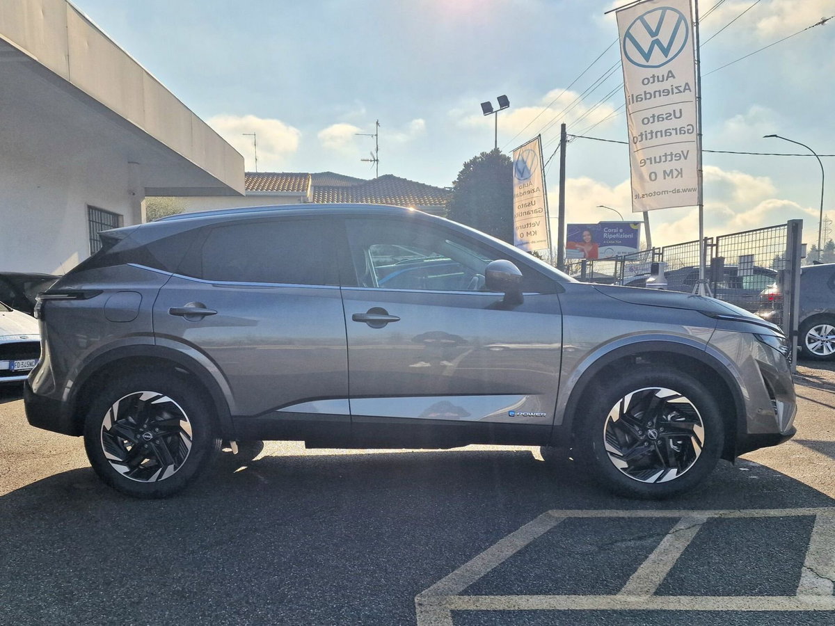 Nissan Qashqai 1.3 mhev Acenta 2wd 140cv (4)