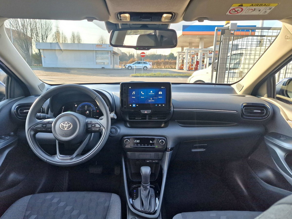 Toyota Yaris 1.5 Hybrid 5 porte Energy (12)