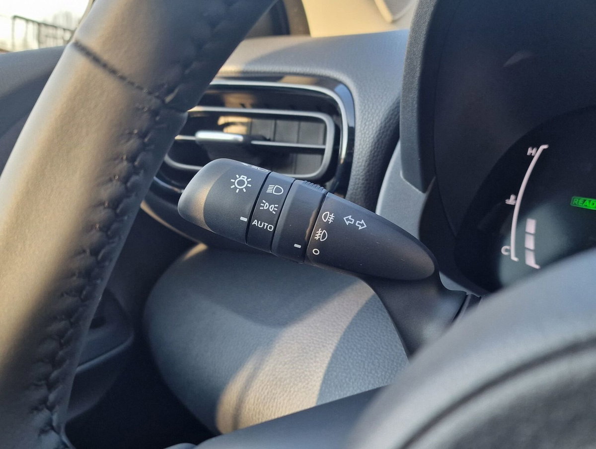 Toyota Yaris 1.5 Hybrid 5 porte Energy (20)