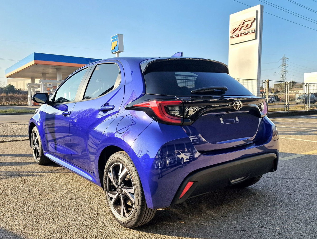 Toyota Yaris 1.5 Hybrid 5 porte Energy (7)