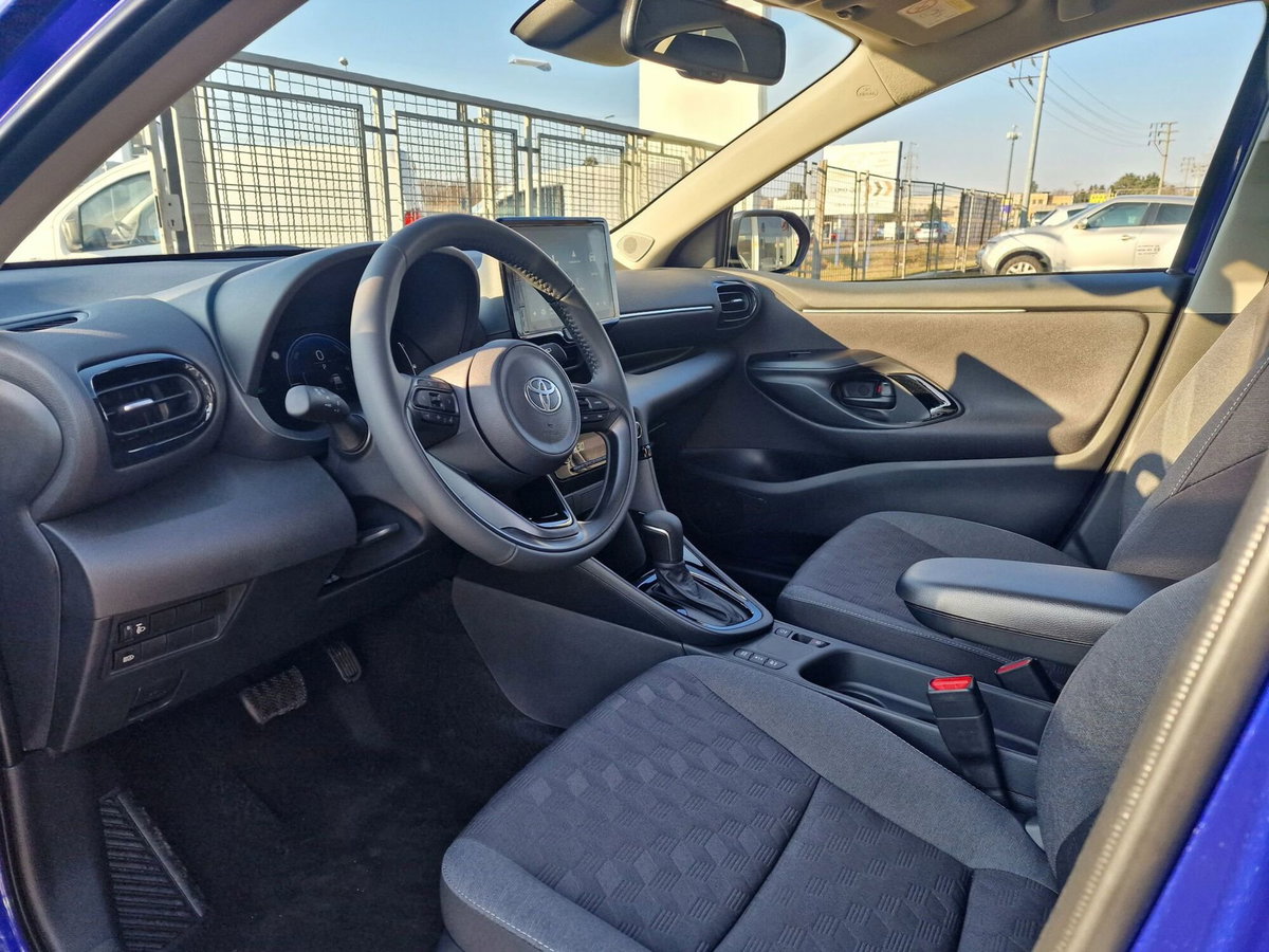 Toyota Yaris 1.5 Hybrid 5 porte Energy (9)