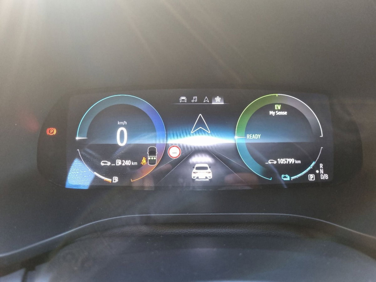 Renault Arkana E-Tech 145 CV R.S.Line Fast Track (11)