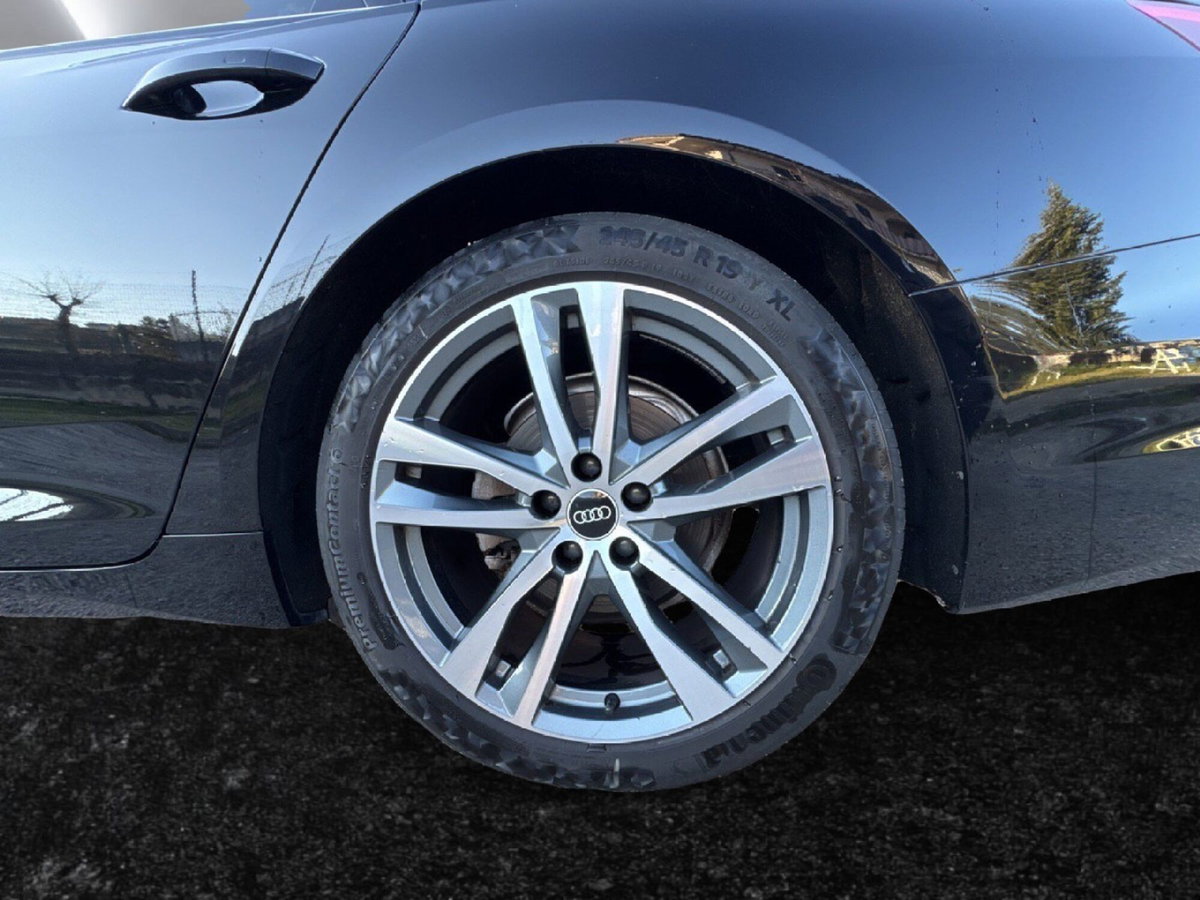 Audi A6 Avant 40 2.0 TDI quattro ultra S tronic Design (15)