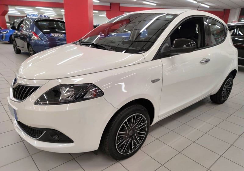 Lancia Ypsilon 1.0 FireFly 5 porte S&S Hybrid Ecochic A. Ferretti