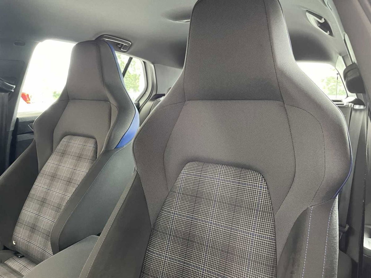 Volkswagen Golf 1.4 GTE DSG Plug-In Hybrid (11)