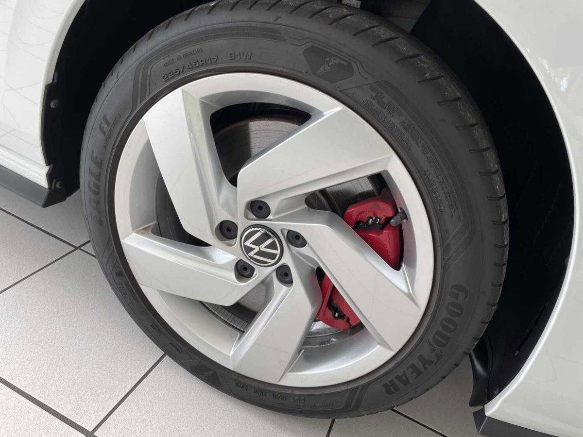 Volkswagen Golf 1.4 GTE DSG Plug-In Hybrid (13)