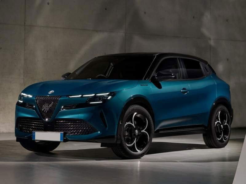 Alfa Romeo Junior 1.2 ibrida Q4 145cv edct6