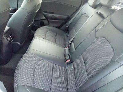 Kia XCeed 1.5 t-gdi mhev Business 140cv mt (10)