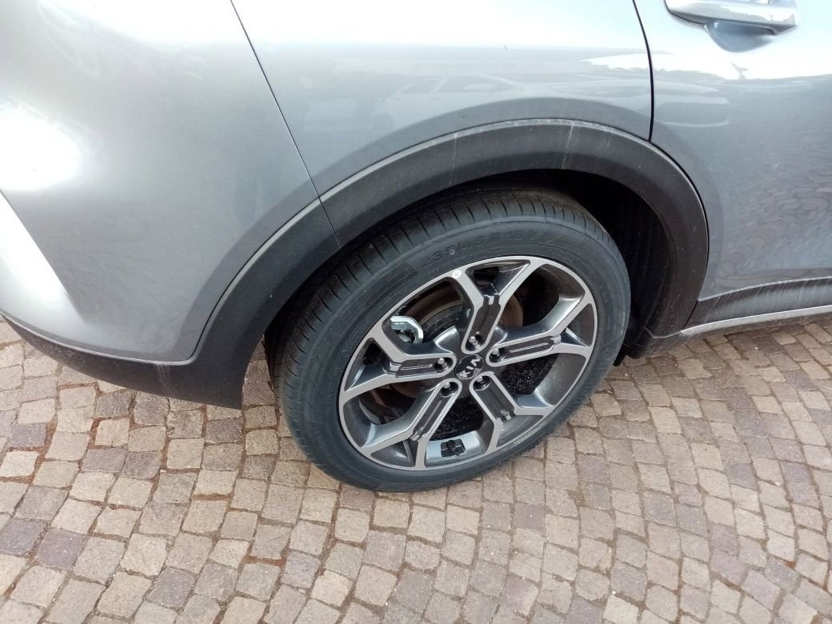 Kia XCeed 1.5 t-gdi mhev Business 140cv mt (12)