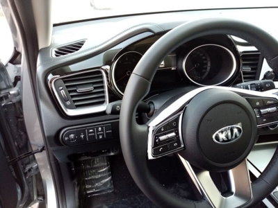 Kia XCeed 1.5 t-gdi mhev Business 140cv mt (8)