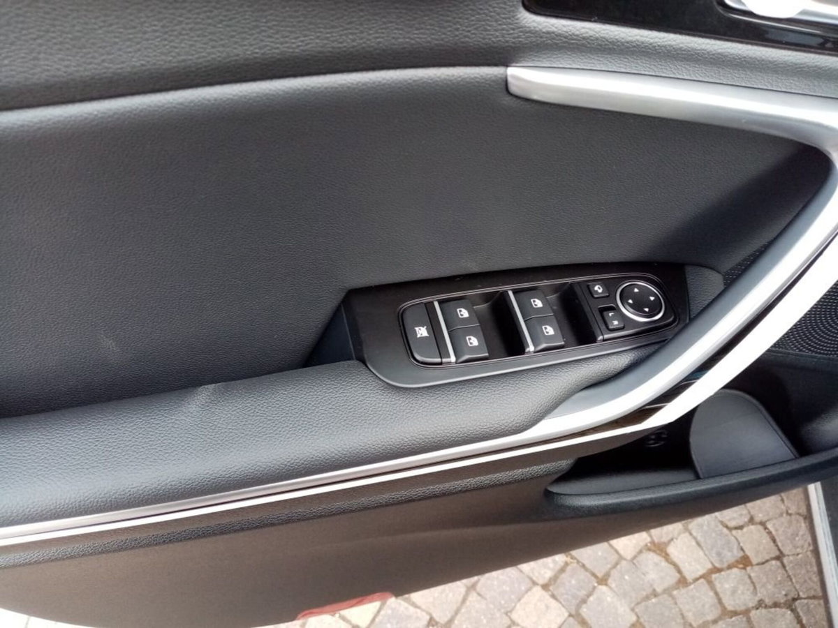 Kia XCeed 1.5 t-gdi mhev Business 140cv mt (9)