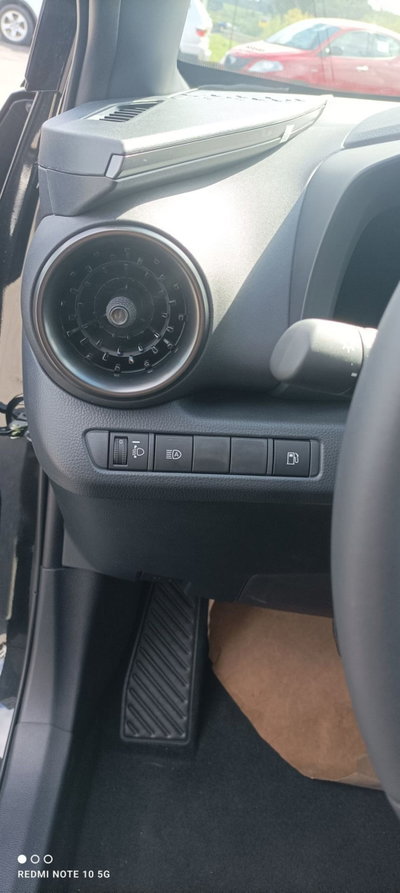 Toyota Toyota C-HR 1.8 hev Active fwd e-cvt (8)