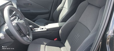 Toyota Toyota C-HR 1.8 hev Active fwd e-cvt (9)