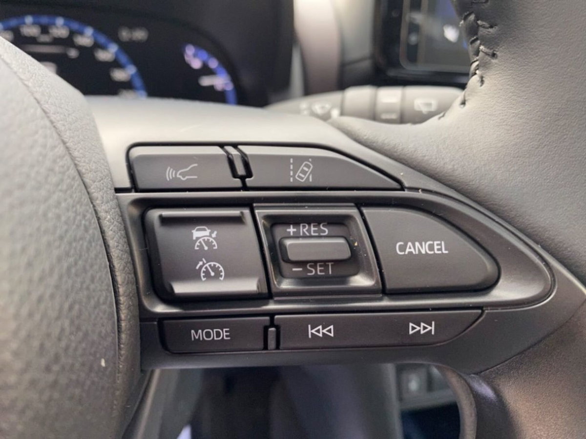 Toyota Yaris Cross 1.5 Hybrid 5p. E-CVT Lounge (14)