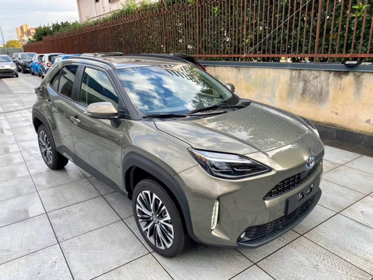 Toyota Yaris Cross 1.5 Hybrid 5p. E-CVT Lounge (2)