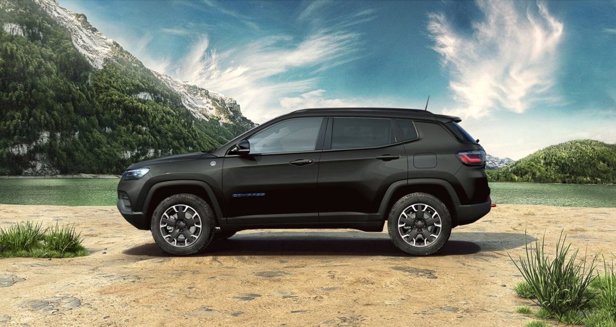 Jeep Compass 1.3 T4 240CV PHEV AT6 4xe Trailhawk (3)
