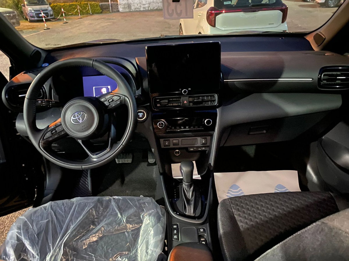 Toyota Yaris Cross 1.5 Hybrid 5p. E-CVT Trend (9)