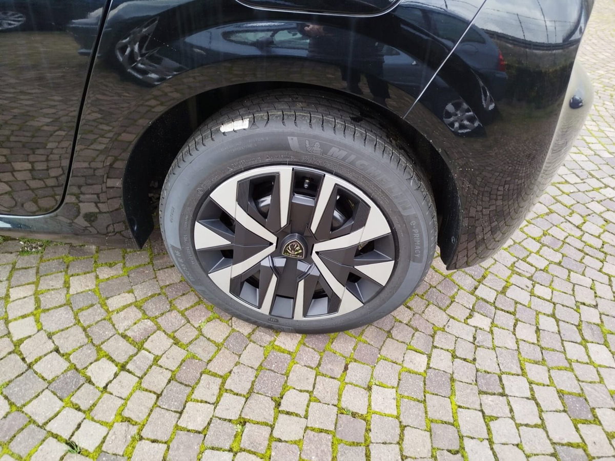 Peugeot 208 1.2 hybrid Style 110cv e-dcs 6 (6)