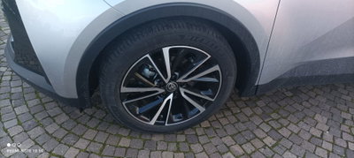 Toyota Toyota C-HR 1.8 hv Lounge fwd e-cvt (13)
