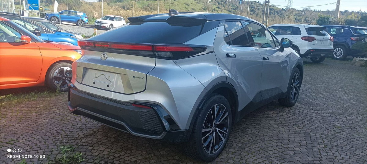 Toyota Toyota C-HR 1.8 hv Lounge fwd e-cvt (6)