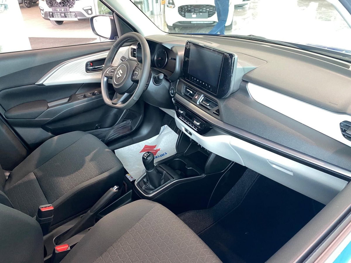 Suzuki Swift 1.2 Hybrid Cool (12)
