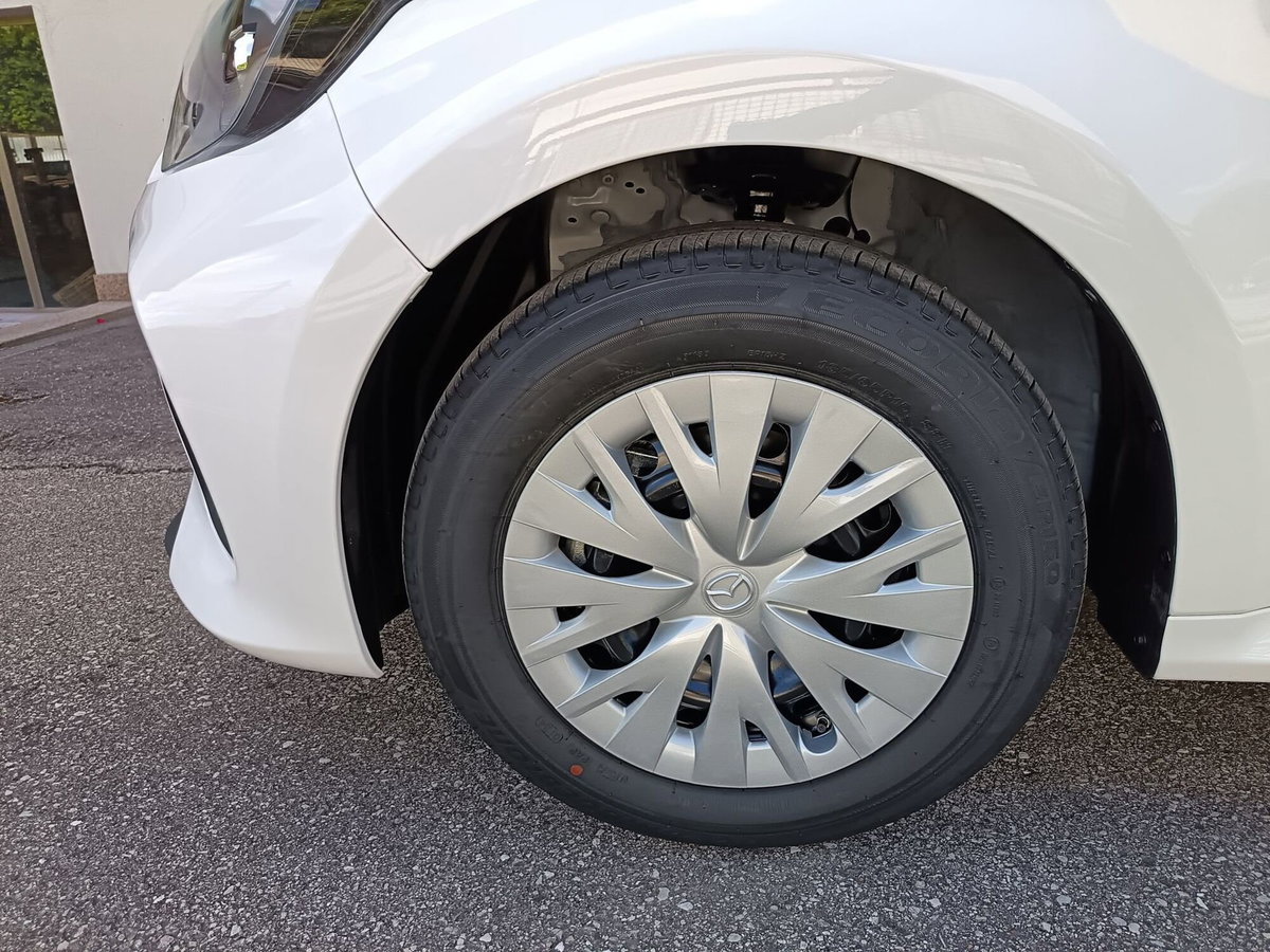 Mazda Mazda2 Hybrid 1.5 VVT e-CVT Full Hybrid Electric Select (14)