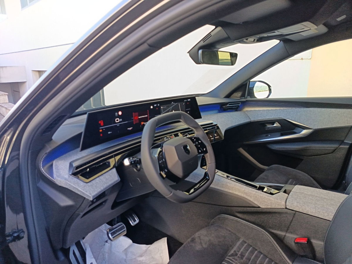 Peugeot 3008 1.2 hybrid GT 145cv e-dcs6 (12)