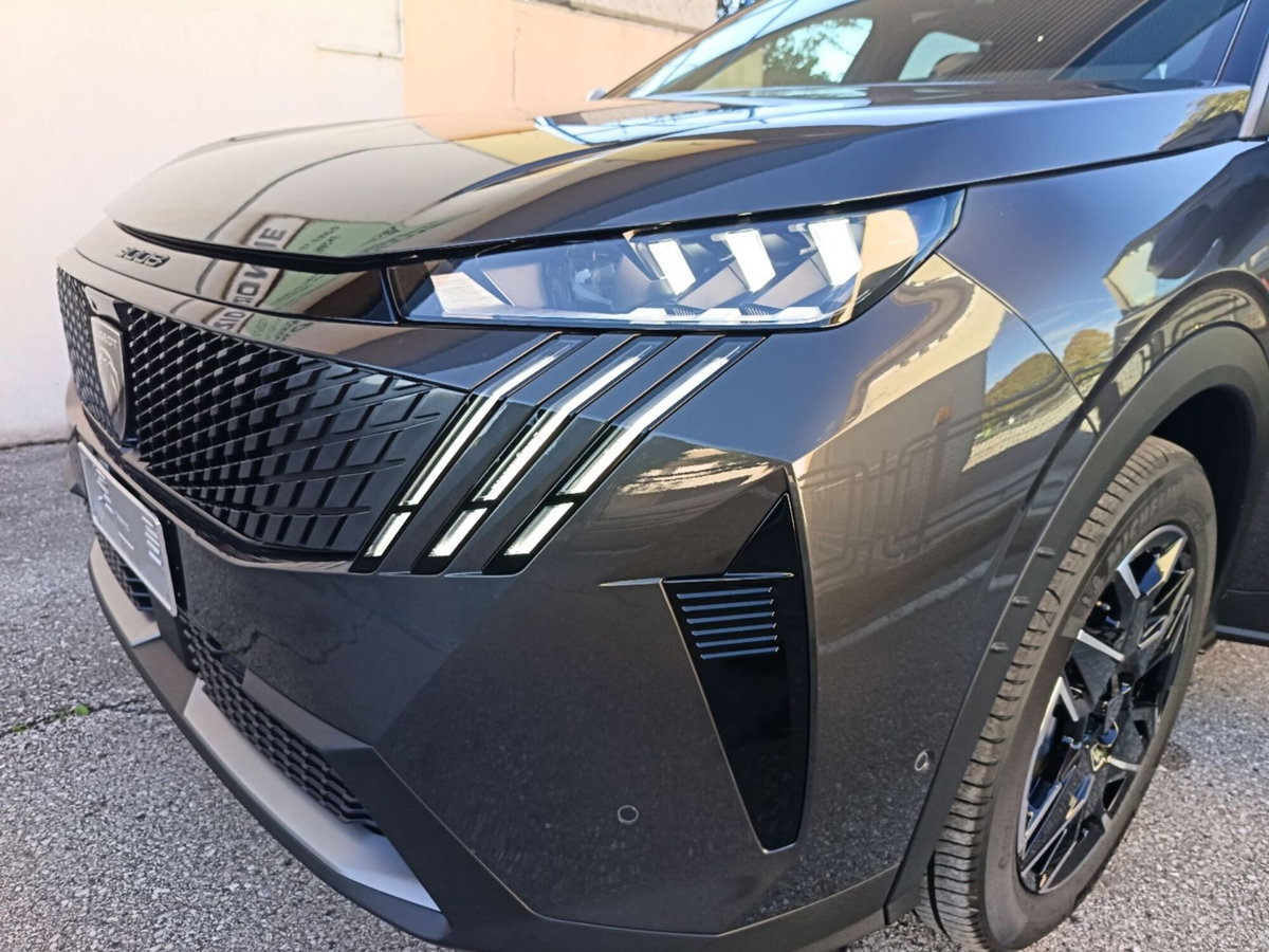 Peugeot 3008 1.2 hybrid GT 145cv e-dcs6 (19)
