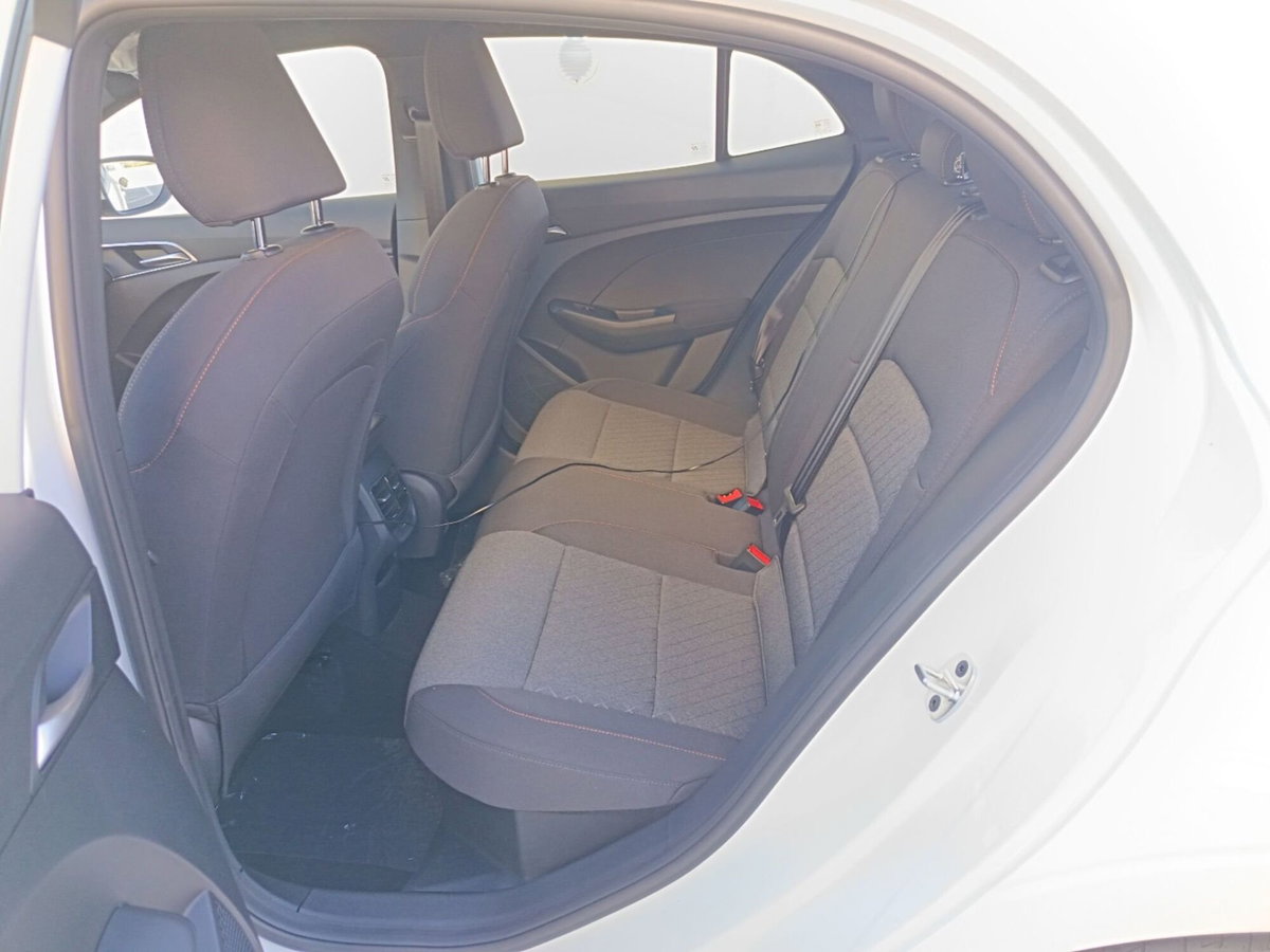 Mg MG3 1.5 hybrid+ Comfort auto (10)