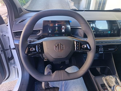 Mg MG3 1.5 hybrid+ Comfort auto (13)