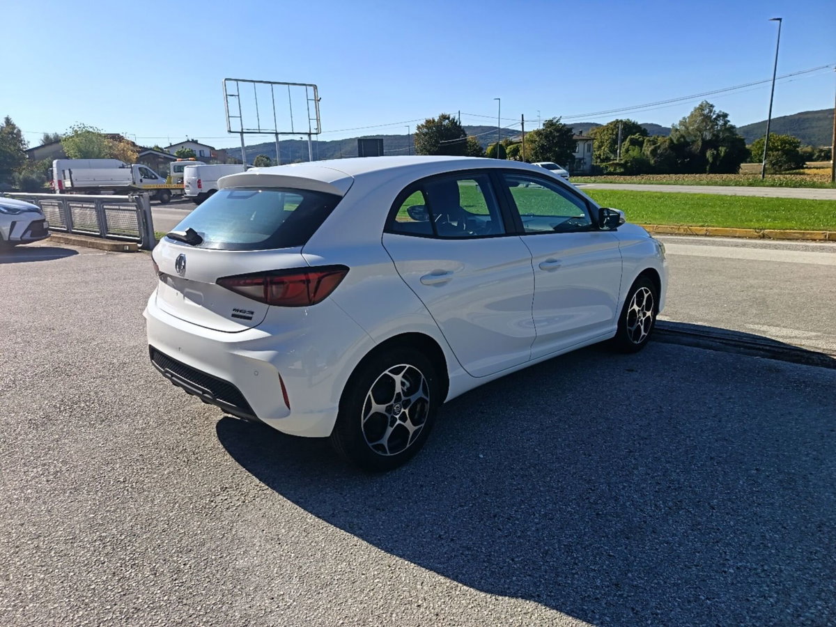 Mg MG3 1.5 hybrid+ Comfort auto (6)