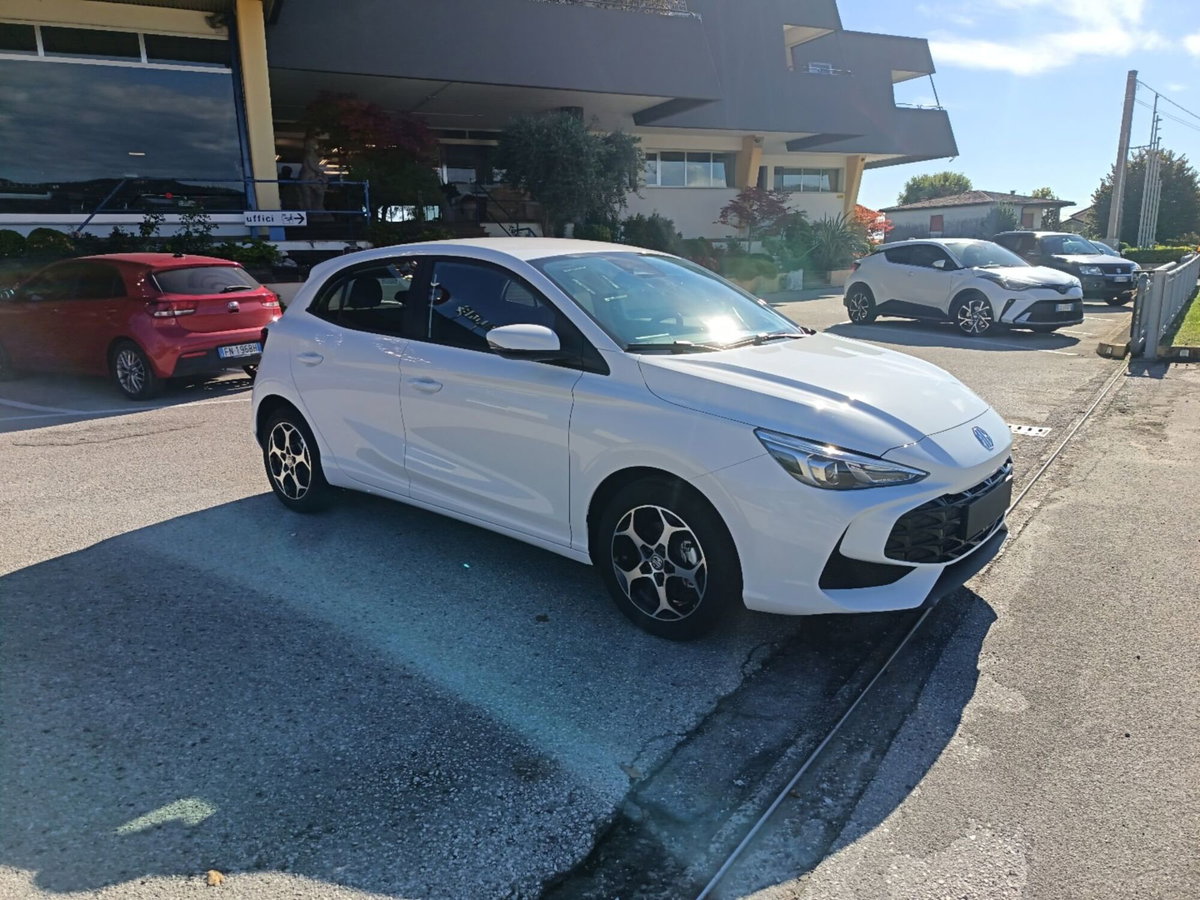 Mg MG3 1.5 hybrid+ Comfort auto (8)