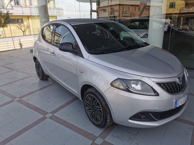 Lancia Ypsilon 1.0 FireFly 5 porte S&S Hybrid Gold Plus (3)