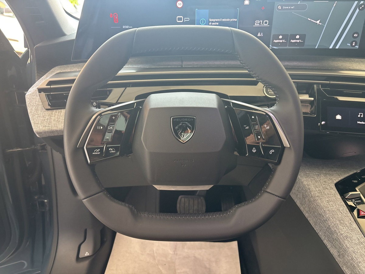 Peugeot 3008 1.2 hybrid Allure 145cv e-dcs6 (13)