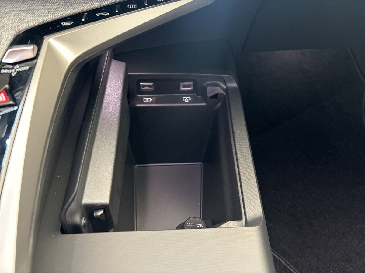 Peugeot 3008 1.2 hybrid Allure 145cv e-dcs6 (20)