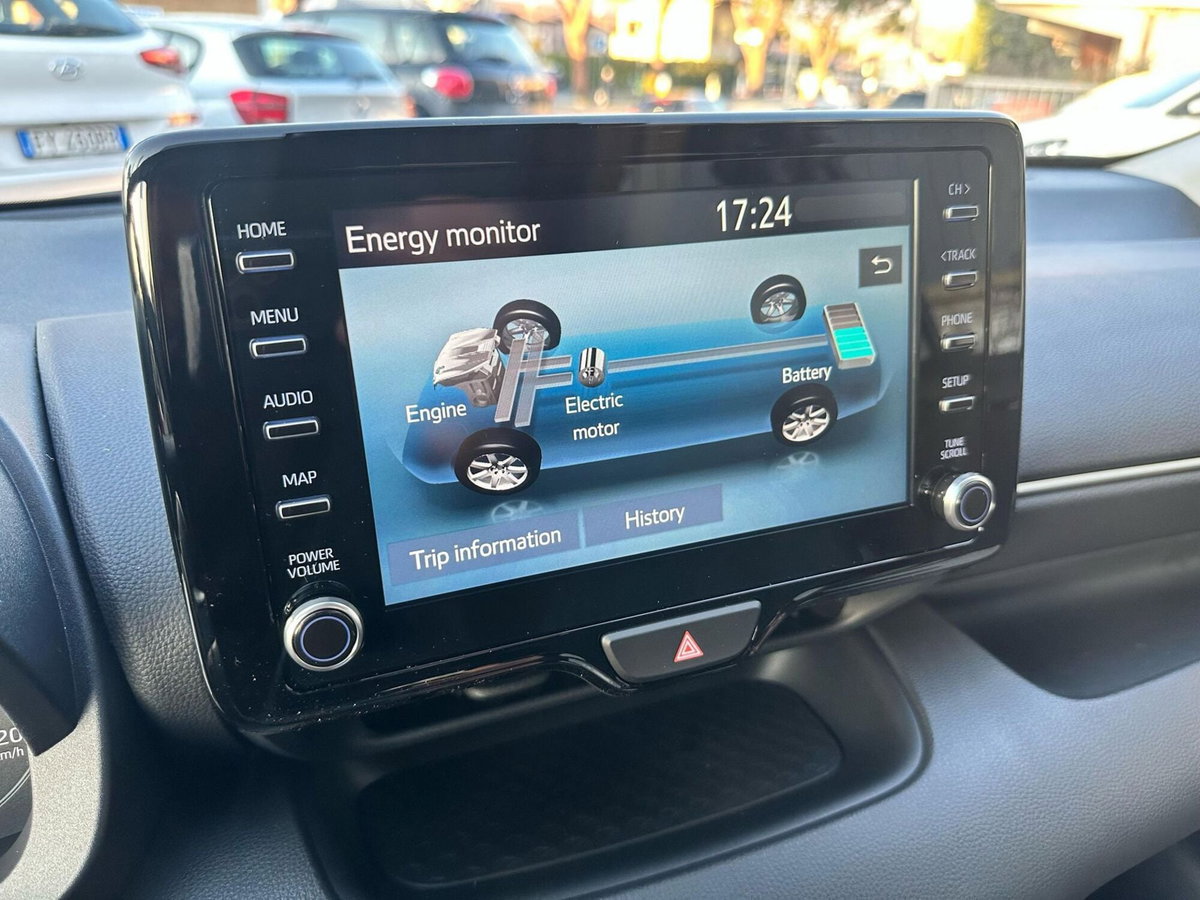 Mazda Mazda2 Hybrid 1.5 VVT e-CVT Full Hybrid Electric Agile (12)