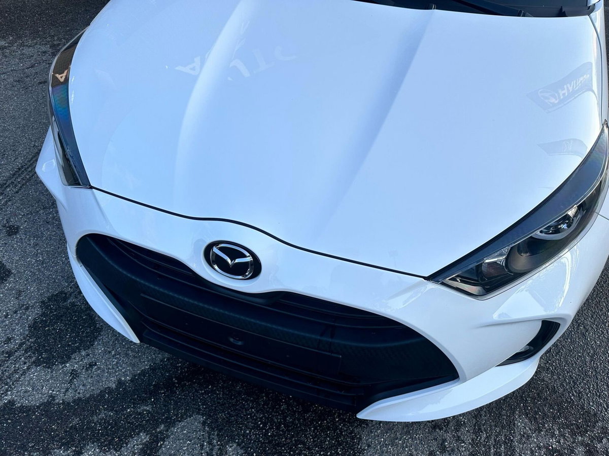 Mazda Mazda2 Hybrid 1.5 VVT e-CVT Full Hybrid Electric Agile (5)