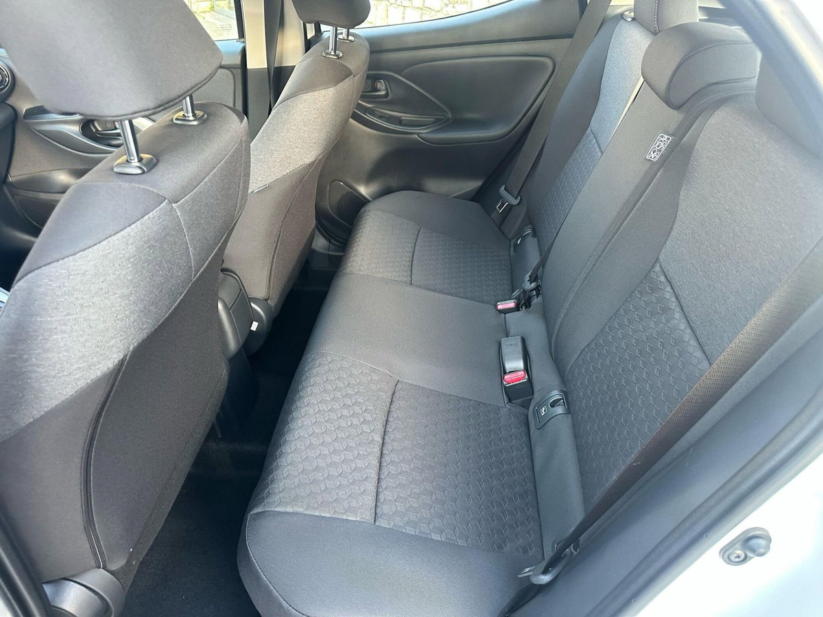 Mazda Mazda2 Hybrid 1.5 VVT e-CVT Full Hybrid Electric Agile (8)