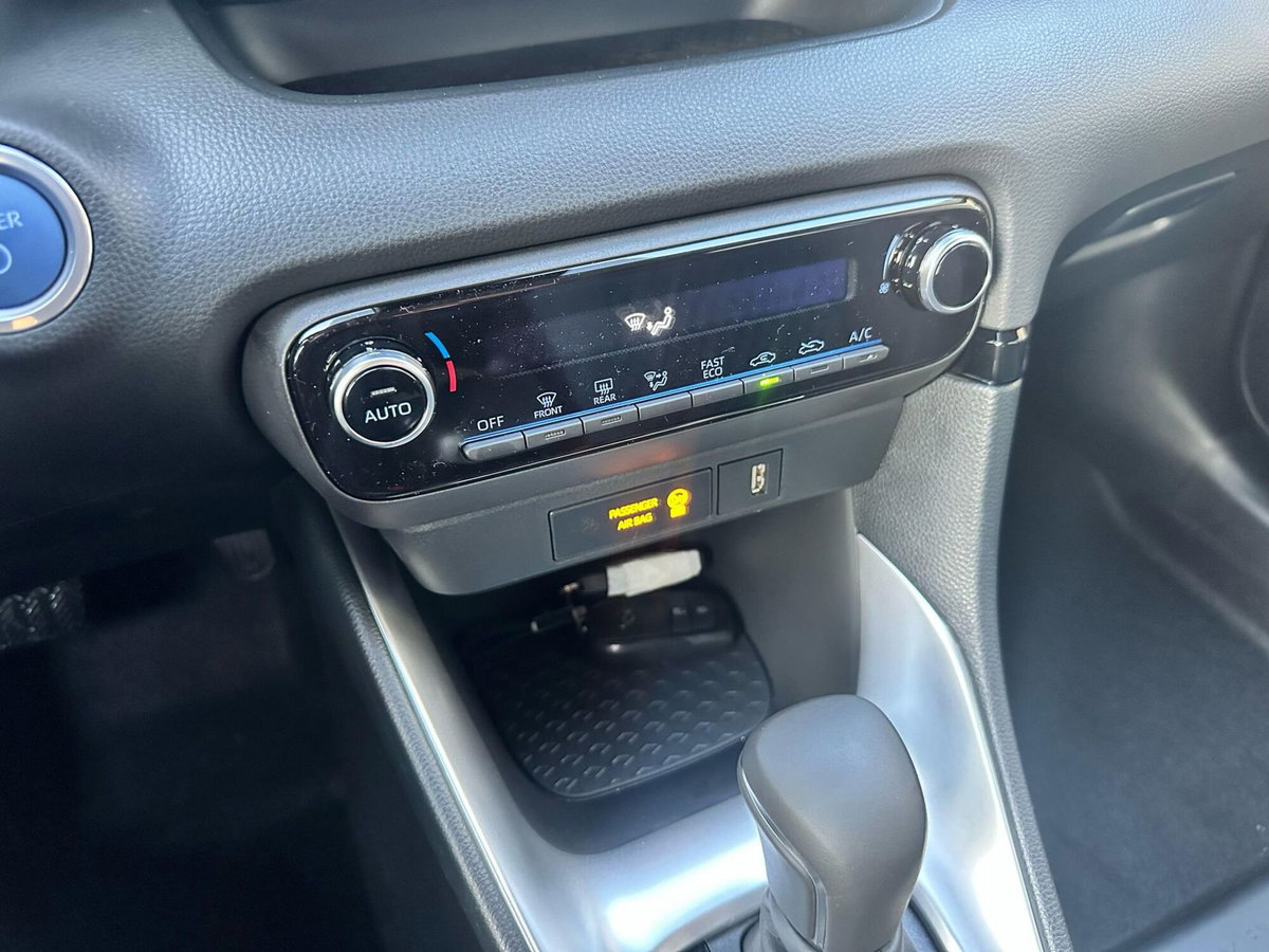 Mazda Mazda2 Hybrid 1.5 VVT e-CVT Full Hybrid Electric Agile (9)