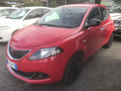 Lancia Ypsilon 1.0 FireFly 5 porte S&S Hybrid Silver Plus usata