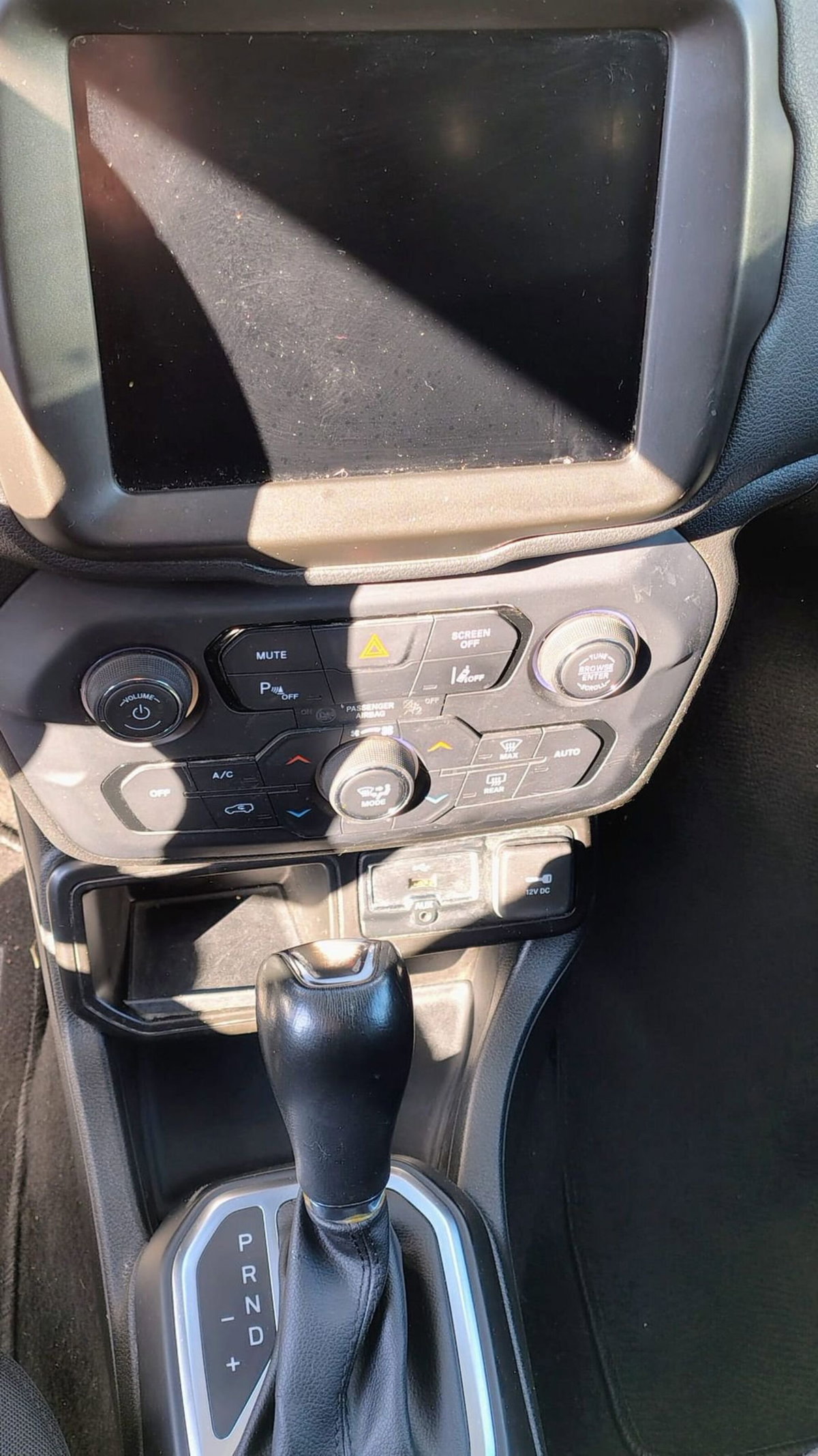 Jeep Renegade 1.5 Turbo T4 MHEV Limited (10)