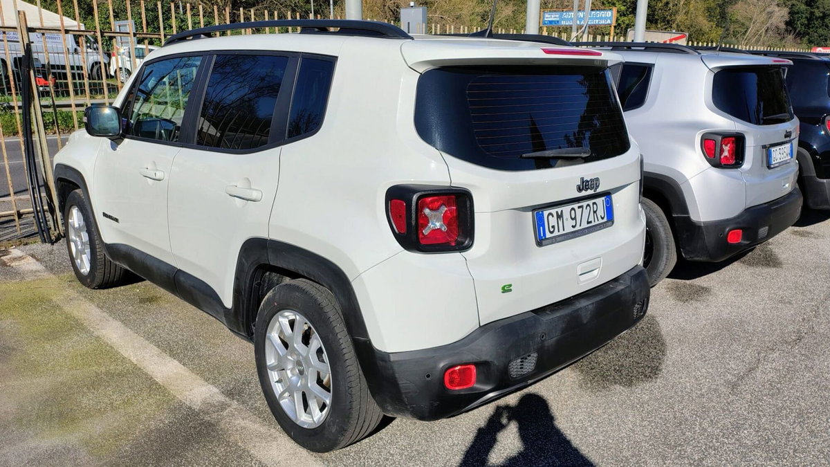 Jeep Renegade 1.5 Turbo T4 MHEV Limited (2)
