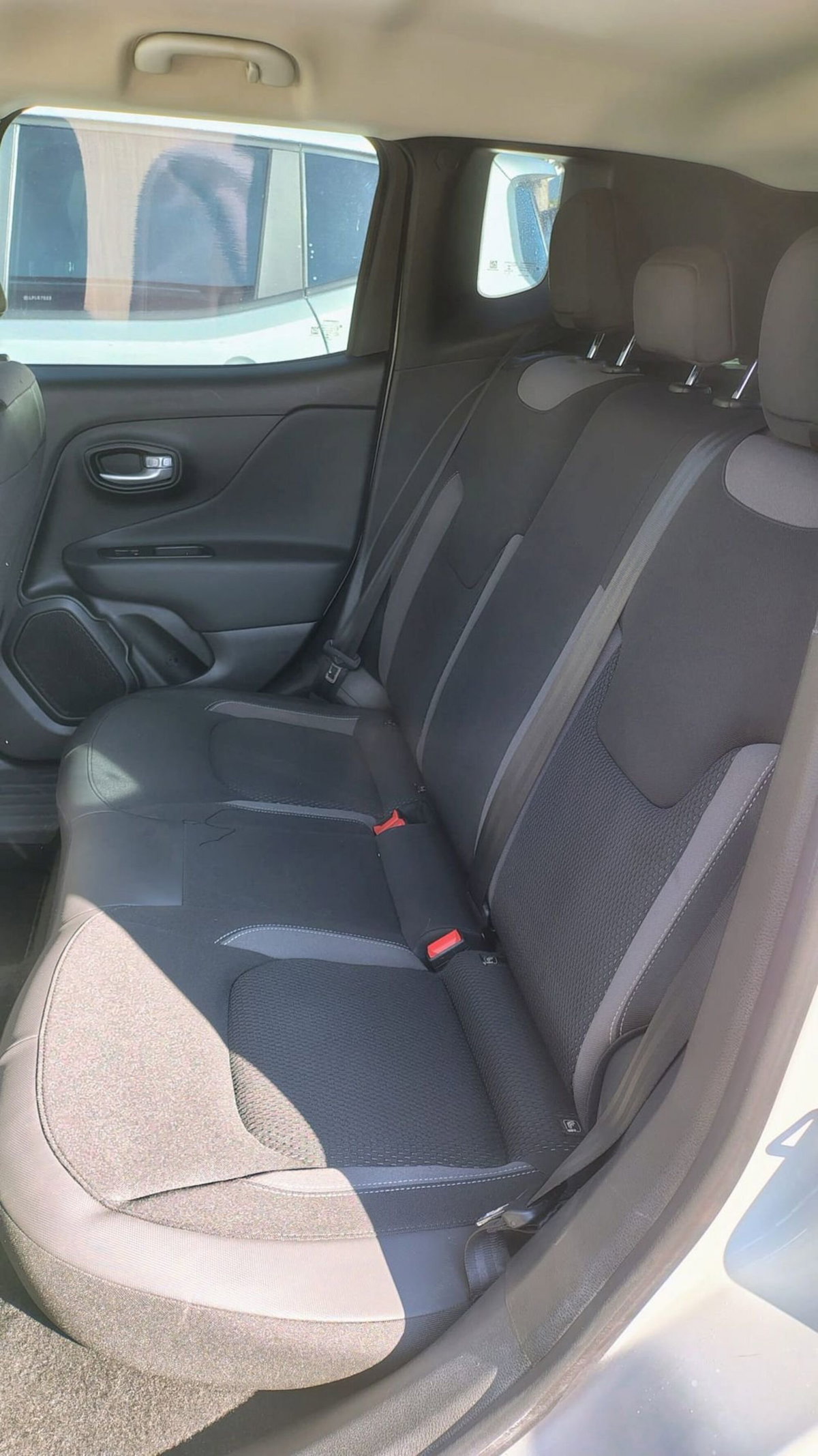 Jeep Renegade 1.5 Turbo T4 MHEV Limited (4)