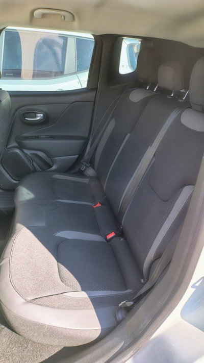 Jeep Renegade 1.5 Turbo T4 MHEV Limited (4)