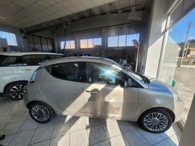 Lancia Ypsilon 1.2 69 CV 5 porte Platinum