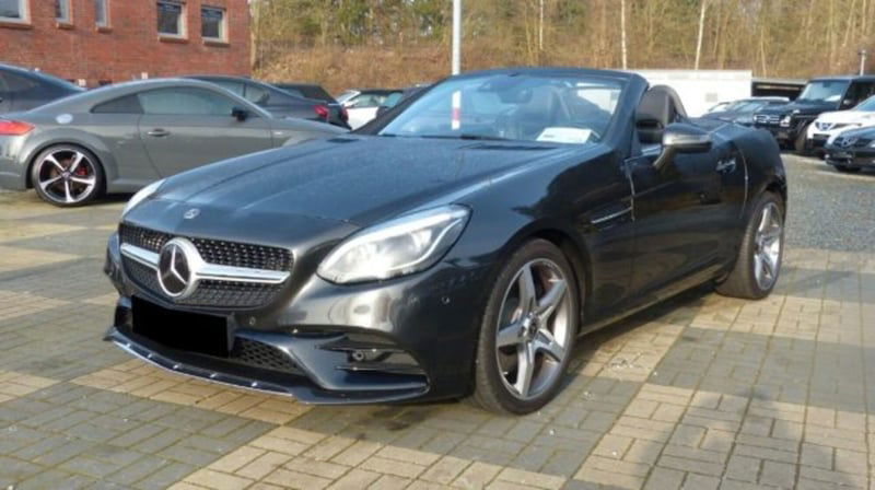 Mercedes-Benz SLC 200 AMG line