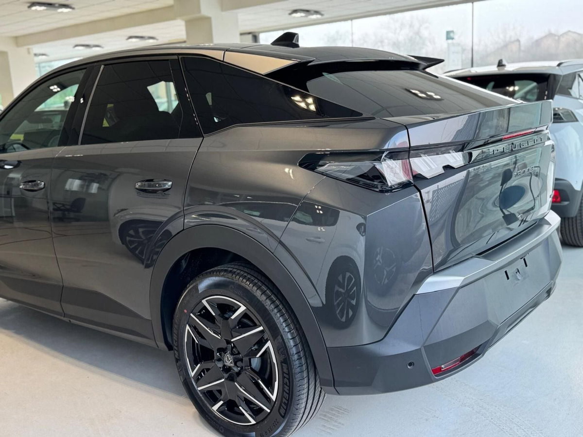 Peugeot 3008 1.2 hybrid Allure 145cv e-dcs6 (4)