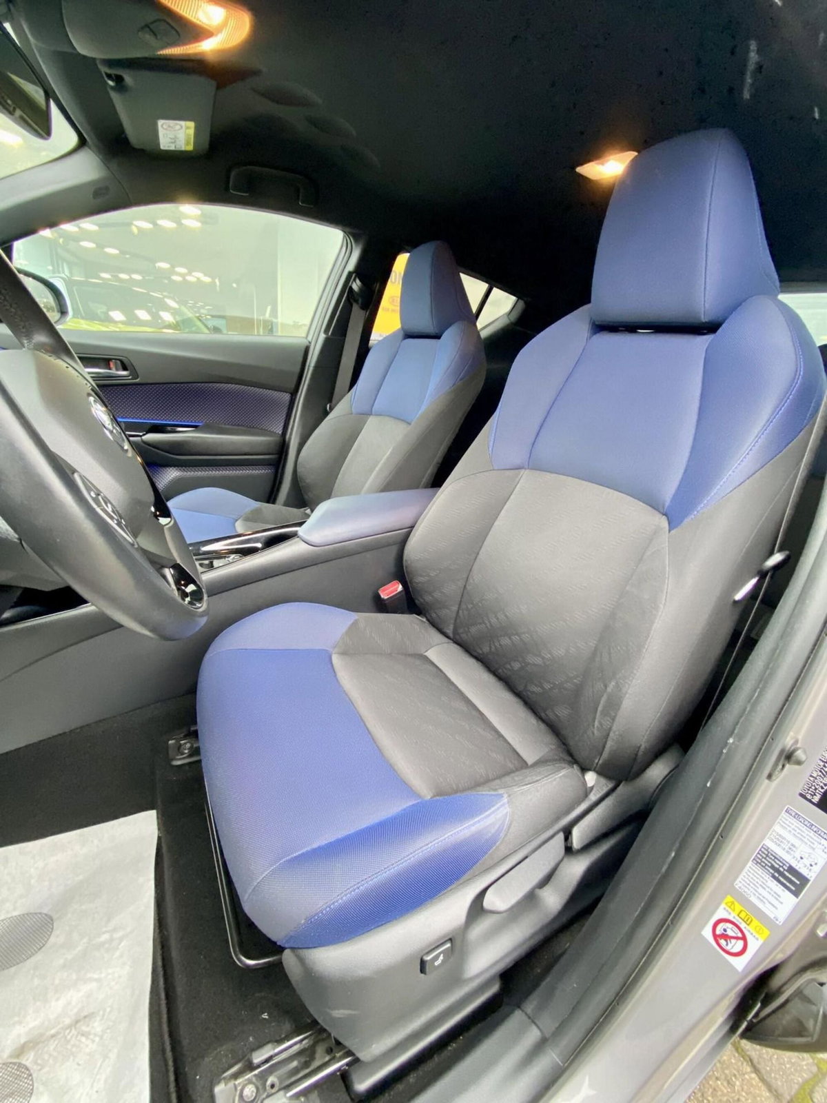 Toyota Toyota C-HR 1.8 Hybrid E-CVT Lounge (10)
