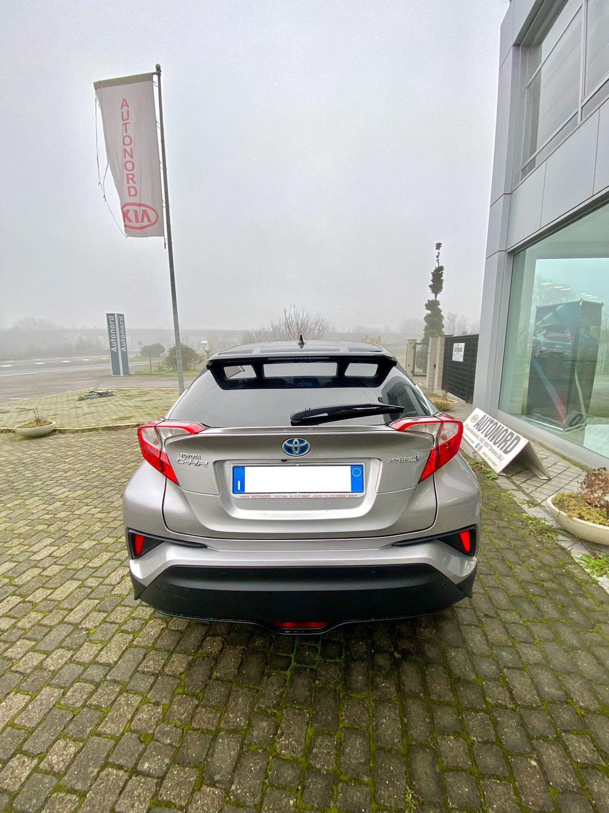 Toyota Toyota C-HR 1.8 Hybrid E-CVT Lounge (3)