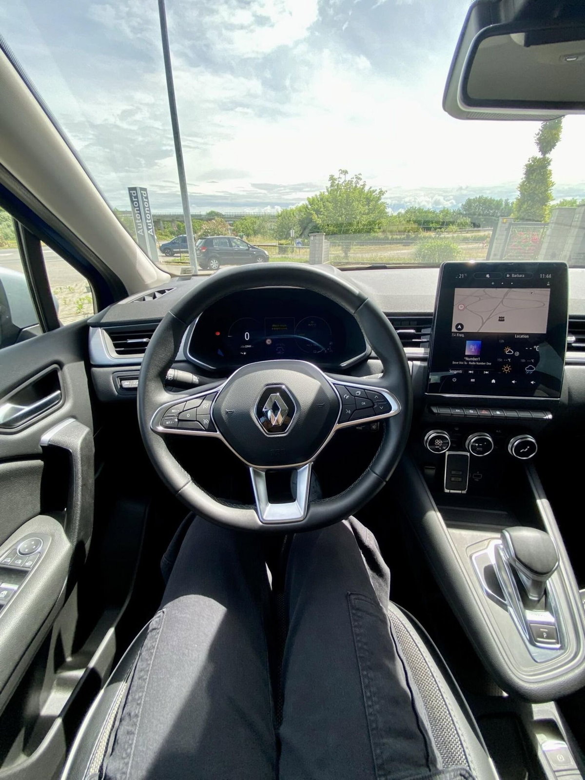 Renault Captur Plug-in Hybrid E-Tech 160 CV Intens (13)